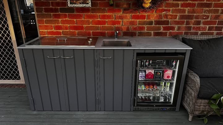 Schmick SK156R-B-HD bar fridge - angle view